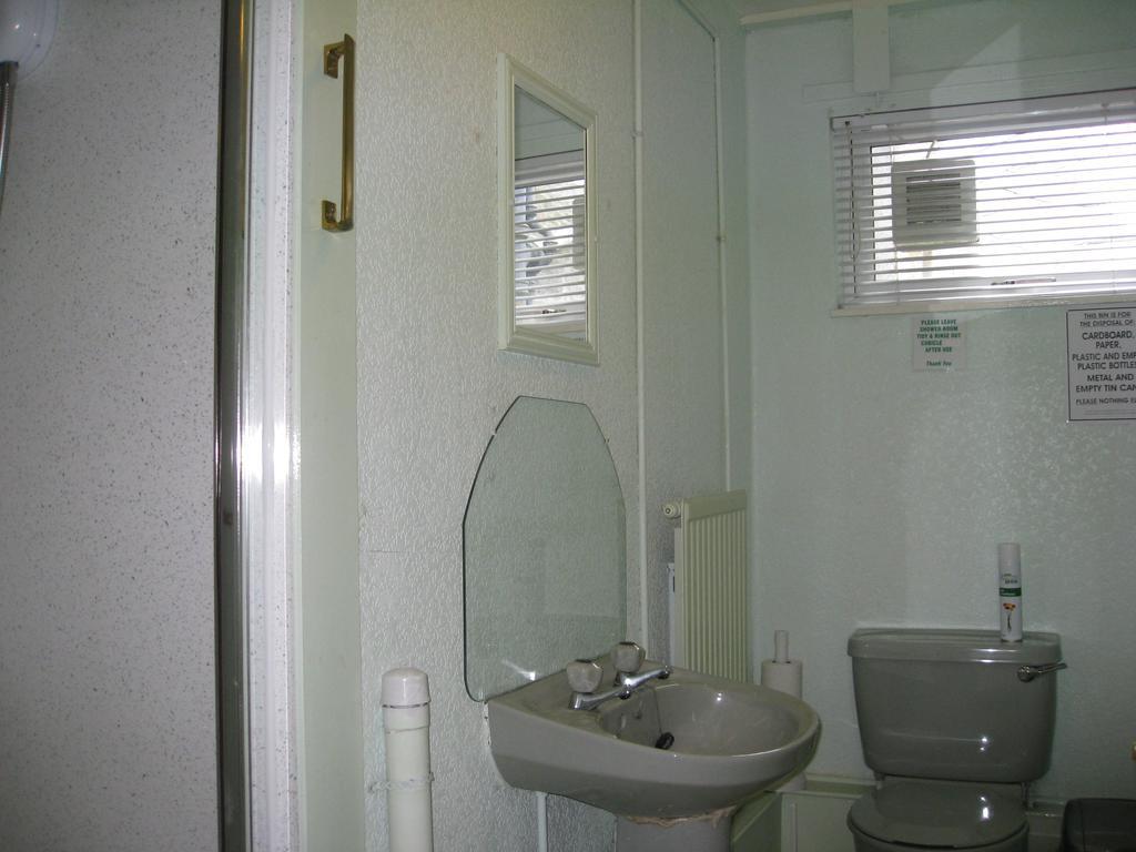Aaran Central Guesthouse Абърдийн Стая снимка
